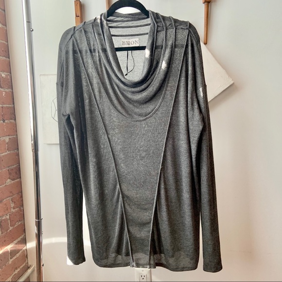 BHON elegant pullover, gray size Lg, $14 - Picture 7 of 7